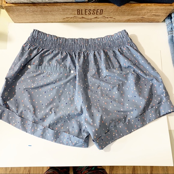 lululemon athletica Pants - Lululemon spring break away 8 confetti cake multi